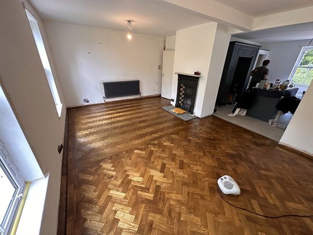 parquet-floor-sanding-1-kireth-ai