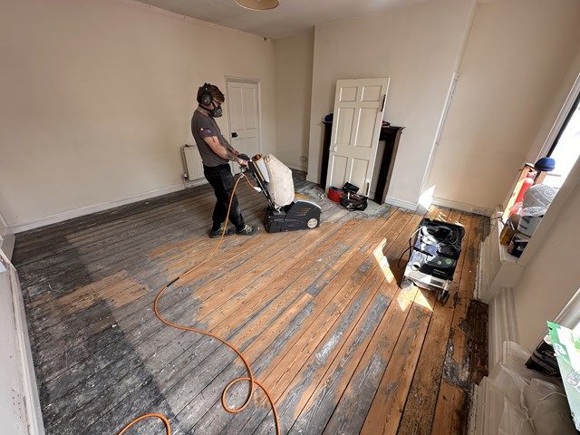 pine-floor-sanding-3-kireth-ai